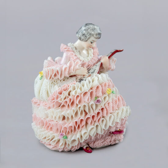 ビ*ビ様 #Irish Dresden 陶器人形 Rose of Tralee ビ*ビ様 #Irish Dresden 陶器人形 Rose of Tralee Rose of